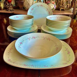 PIEZAS PORCELANA TSUJI BLANCA CON FLORES