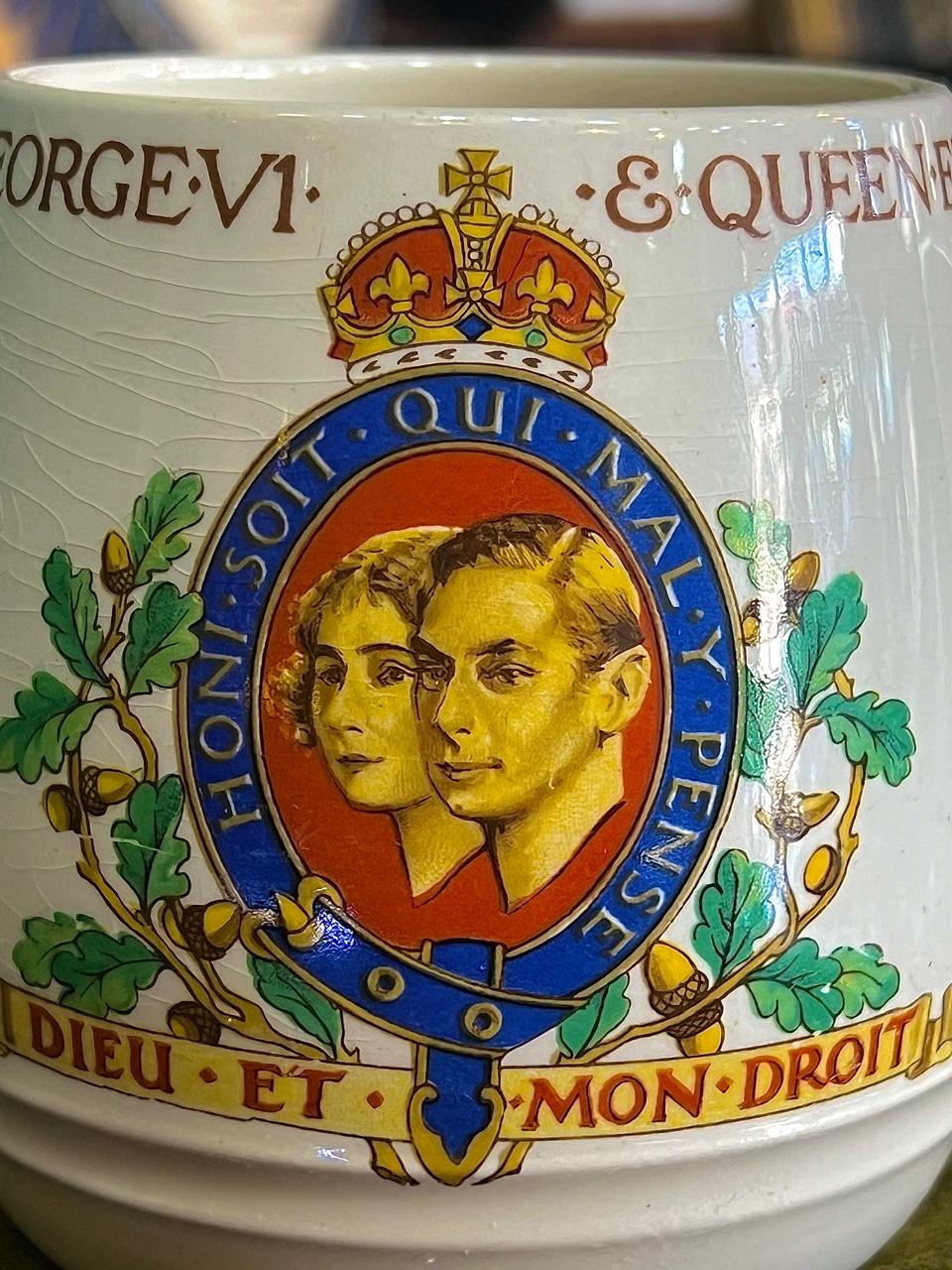 TAZA CONMEMORACION JORGE VI Y LA REINA ISABEL - Image 2