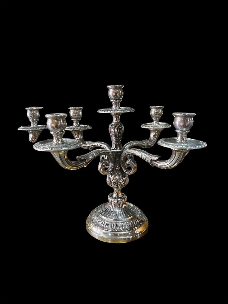 PAR CANDELABROS PLATEADOS ESTILO BARROCO - Image 2