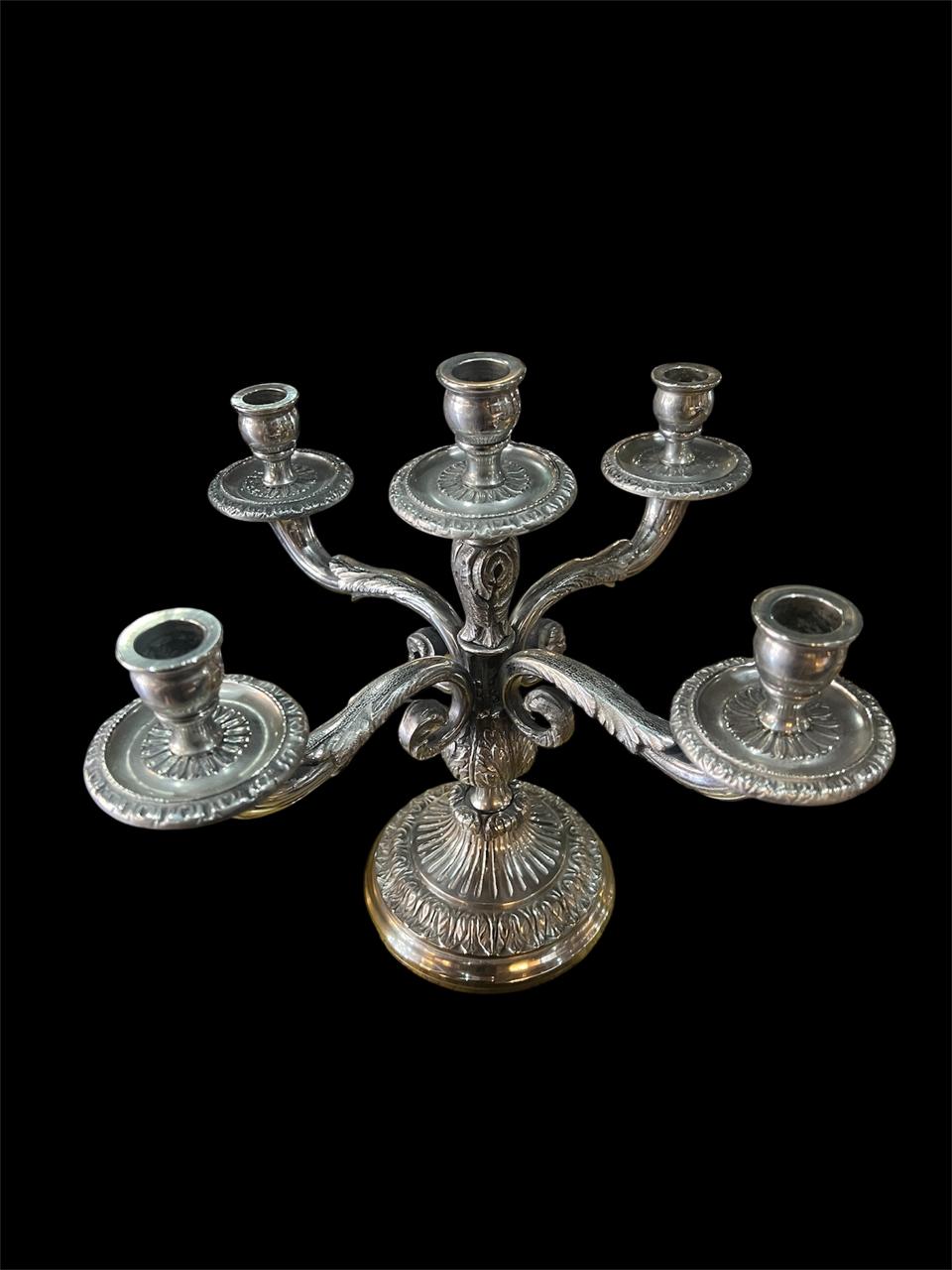 PAR CANDELABROS PLATEADOS ESTILO BARROCO - Image 3