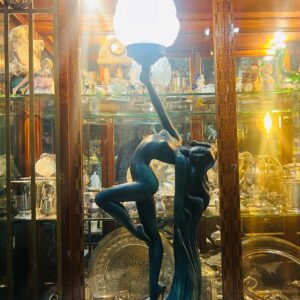 LAMPARA DAMA ART DECO TULIPA LLAMA