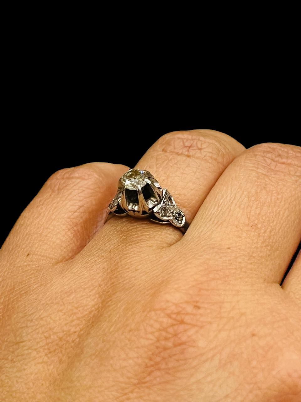 ANILLO SOLITARIO DE PLATINO Y BRILLANTES ESTILO ART DECO - Image 3