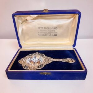 COLADOR DE TE PLATA 900 EN ESTUCHE ORIGINAL