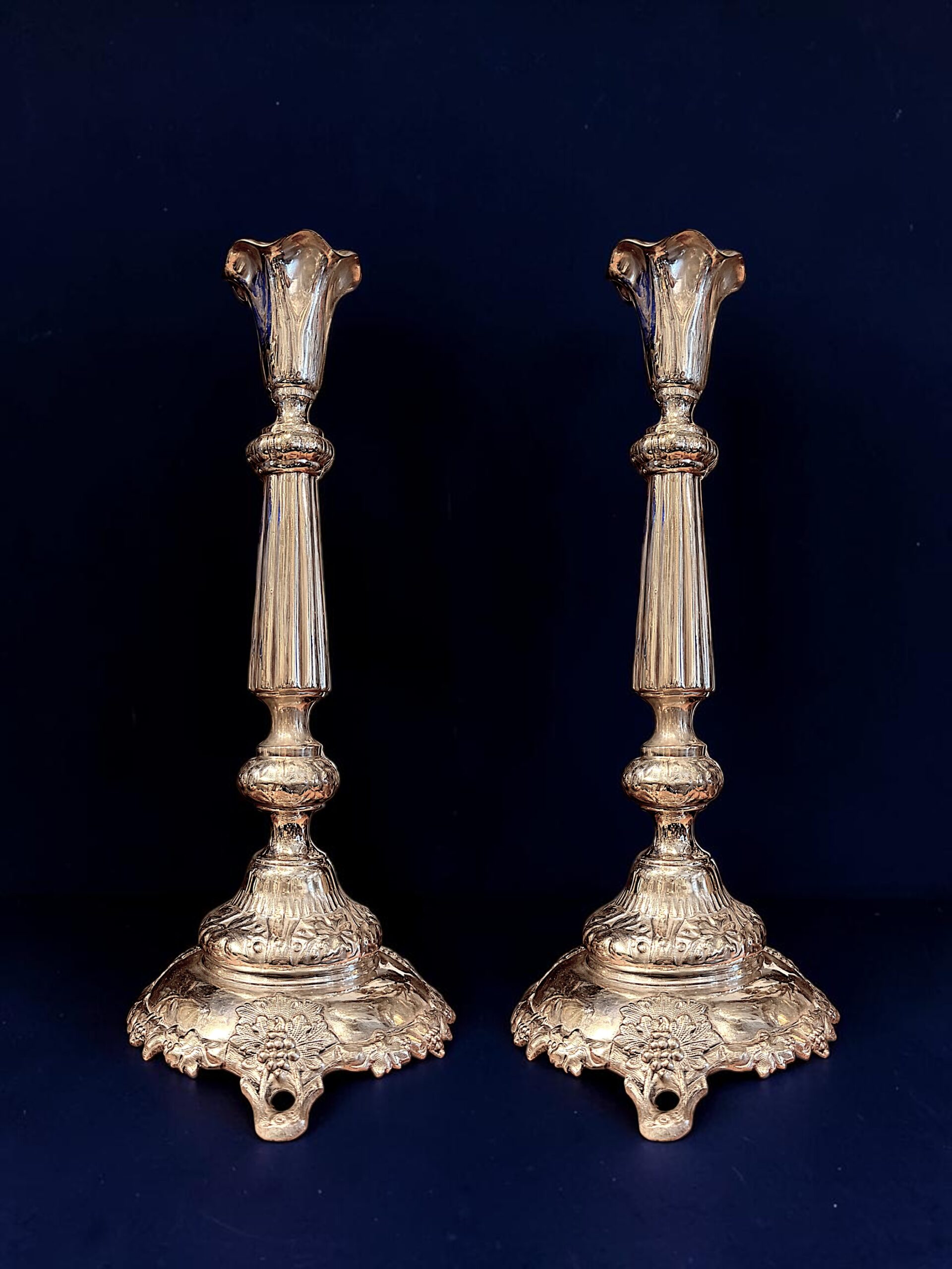 CANDELABROS NEOCLASICOS EUROPEOS PLATEADOS 36 CM