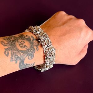 PULSERA INTRINCADO DISEÑO FLORAL TEXTURIZADO EN PLATA